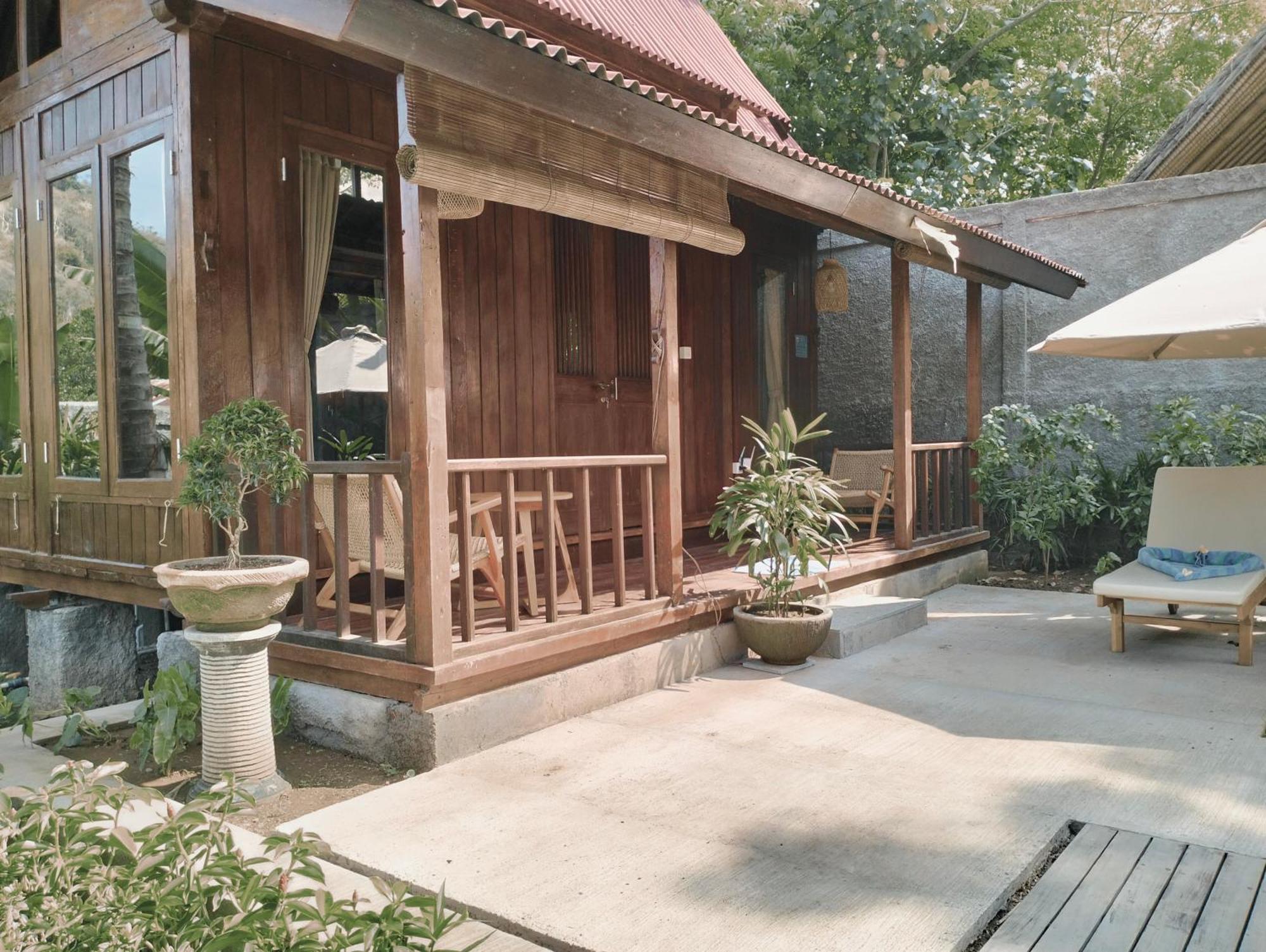 Adi Villa Amed