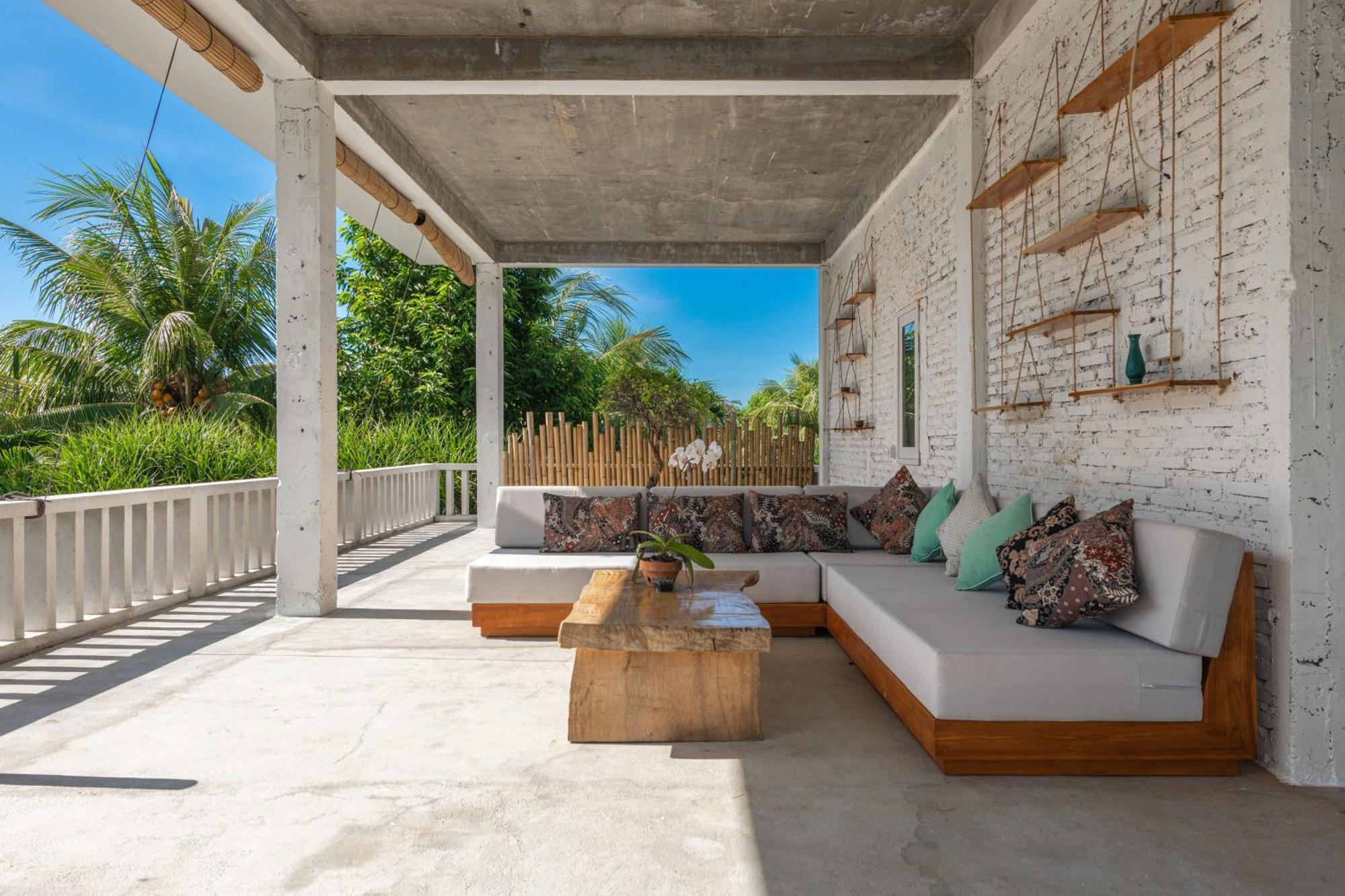 Adi Villa Amed